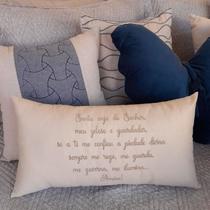 Almofada Baguete Bordada Santo Anjo