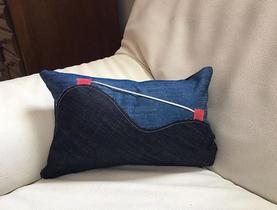 Almofada Bondinho Jeans Pequena