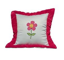 Almofada Branca Bordada com Aba Rosa Pink