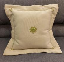 Almofada com Miçanga de Flor Verde