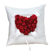 Almofada de aliança de casamento branca acetinada com coração de rosa vermelha 20x20cm