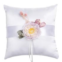 Almofada de aliança de casamento com design floral elegante, cetim branco
