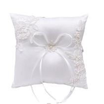 Almofada de aliança de casamento elegante com costela de cetim bordada com pérolas