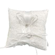 Almofada de aliança de casamento elegante de renda branca com fitas de cetim