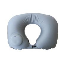 Almofada de pescoço de plástico inflável com botão lateral para inflar