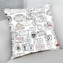 Almofada Decorativa Cheia c/ Zíper 25x25cm, Carimbos passaporte
