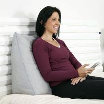 Almofada E Encosto Triangular Plushpillo Almofada E Encosto Triangular Plushpillo