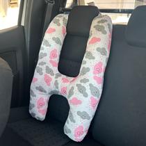 Almofada em formato H para viagem de carro com encosto