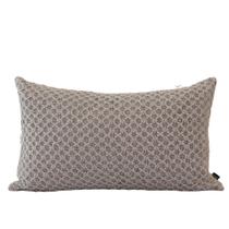 Almofada em Linho Natural Bordado Cinza Claro Retangular Almofada em Linho Natural Bordado Cinza Claro Retangular