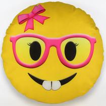 Almofada emoji estampado 34x34 cm com zíper menina nerd - VITOR BORDADOS