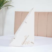 Almofada Encosto Triangular Anatomico Ergonomico Espuma Firme com Capa Removivel Apoio para Costas, Pernas, Coluna Uso Ortopédico e Terapeutico