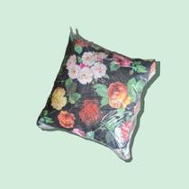 Almofada Estampada Flores 3D 40x40, de espuma em flocos, com tecido em Poliéster - Rose Cortinas Almofada Estampada Flores 3D 40x40, de espuma em flocos, com tecido em Poliéster - Rose Cortinas