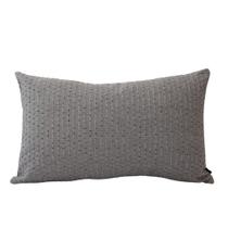Almofada Linho Cinza Bordada com Detalhes Azul Retangular Almofada Linho Cinza Bordada com Detalhes Azul Retangular