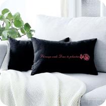 Almofada Retangular Preta Serigrafada 30x50cm Floresça Pink Almofada Retangular Preta Serigrafada 30x50cm Floresça Pink