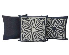 Almofada Trio Helena Linho Azul Jeans Toque de Arte Almofada Trio Helena Linho Azul Jeans Toque de Arte