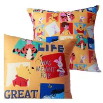 Almofada Ursinho Pooh Great Aveludada Quadrada 40x40cm Oficial Disney - Zona Criativa