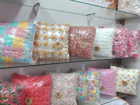 Almofadas quadradas fuxico