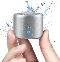 Alto-falante Bluetooth EWA A106 Pro portátil com estojo de viagem prateado