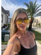 Amarelo marrom azul novos óculos de moda quadrados. Homens e mulheres são bem-vindos