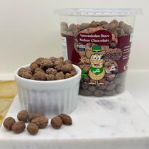 Amendoim Caramelizado Sabor Chocolate Doce - Premium 400gr Suculento Amendoim Caramelizado Sabor Chocolate Doce - Premium 400gr Suculento