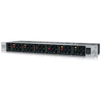 Amplificador de Fones Behringer HA6000 Mixer de 6 Canais Amplificador de Fones Behringer HA6000 Mixer de 6 Canais