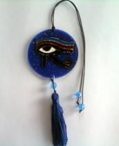 Amuleto Olho de Hórus 7cm para carro - Mandalas em Vitral