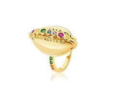 Anel búzio cravejado banhado a ouro 18k com zircônias coloridas Anel búzio cravejado banhado a ouro 18k com zircônias coloridas