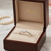 Anel Cravejado com Pedra Gota Central em Prata 925 - Amaré