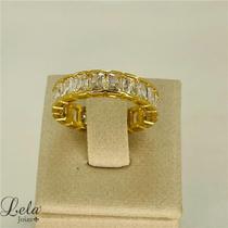 Anel cravejado com zircônias retangulares folheado em ouro 18k Anel cravejado com zircônias retangulares folheado em ouro 18k