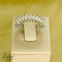 Anel cravejado em navetes folheado a ródio branco