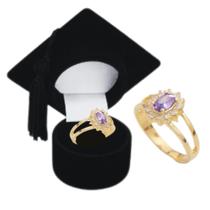 Anel de Formatura Feminino com Pedra Roxa Banhado Ouro e Caixinha Capelo Pedagogia Letras Teologia Anel de Formatura Feminino com Pedra Roxa Banhado Ouro e Caixinha Capelo Pedagogia Letras Teologia