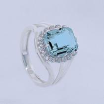 Anel de Prata Coleção Queens Cristal Topázio Sky 8x10 e Zircônias Brancas Anel de Prata Coleção Queens Cristal Topázio Sky 8x10 e Zircônias Brancas