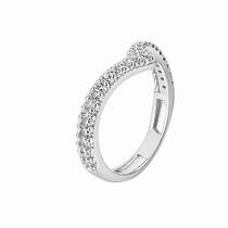 Anel em Prata 925 Aro Duplo em V com Zircônias e Bolinhas - Design Elegante Anel em Prata 925 Aro Duplo em V com Zircônias e Bolinhas - Design Elegante