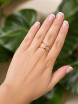 Anel Feminino Dourado em Aço Inoxidável estilo V Ajustável e Minimalista, Antialérgico Não Escurece e Resistente a Mancha Anel Feminino Dourado em Aço Inoxidável estilo V Ajustável e Minimalista, Antialérgico Não Escurece e Resistente a Mancha