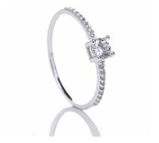 Anel Feminino Ponto De Luz Cravejado Zirconias nas Laterais Prata 925