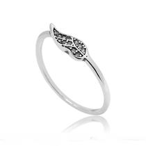 Anel folha com zircônias Anel folha com zircônias