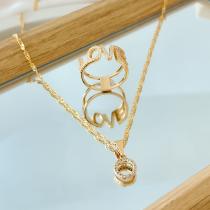 Anel Largo Love Cravejado Zircônias Cristais Banhado a Ouro