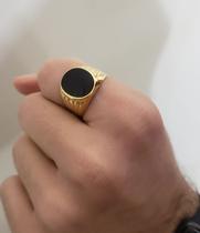 Anel Masculino Com Pedra Redonda Resinado - Ônix Anel Masculino Com Pedra Redonda Resinado - Ônix