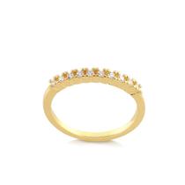 Anel Meia Aliança Cravejada Com Zircônias Cristal Folheado Anel Meia Aliança Cravejada Com Zircônias Cristal Folheado