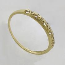 Anel meia aliança em ouro 18k com detalhes trabalhados