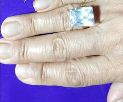 Anel Ouro 18 Kilates Solitário Pedra Peso 10,00 Gramas Zircônia 20 x15 mm Pedras Todas Cores Anel Ouro 18 Kilates Solitário Pedra Peso 10,00 Gramas Zircônia 20 x15 mm Pedras Todas Cores