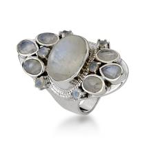 Anel Oval com pedras da Lua em Prata 925 Anel Oval com pedras da Lua em Prata 925