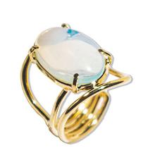 Anel Pedra da Lua Opalina Cabochão Oval Pequeno Dourado