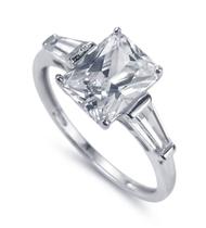 Anel Prata 6 mm com Cristal Retangular Anel Prata 6 mm com Cristal Retangular