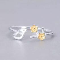 Anel Prateado Ajustável Passarinho Ramo Flor Amarela