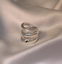 Anel semijoia 3 voltas anelar liso e espassado entre eles achatado no meio dourado