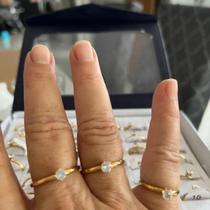 Anel solitário de aço inoxidável 316L dourado solitário pedra zircônia 2mm