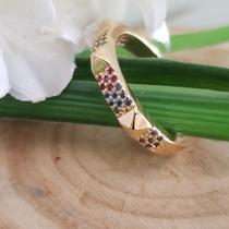 Anel sparks dourado com zircônias colors. Aro 16. Banho de ouro 18k