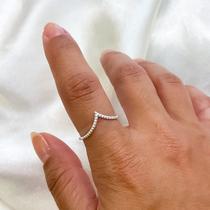 Anel V detalhe mini esferas em prata 925 Tamanho:13