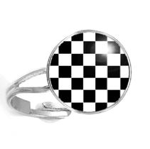 Anel Xadrez Quadriculado Preto e Branco Unissex e Ajustável Anel Xadrez Quadriculado Preto e Branco Unissex e Ajustável